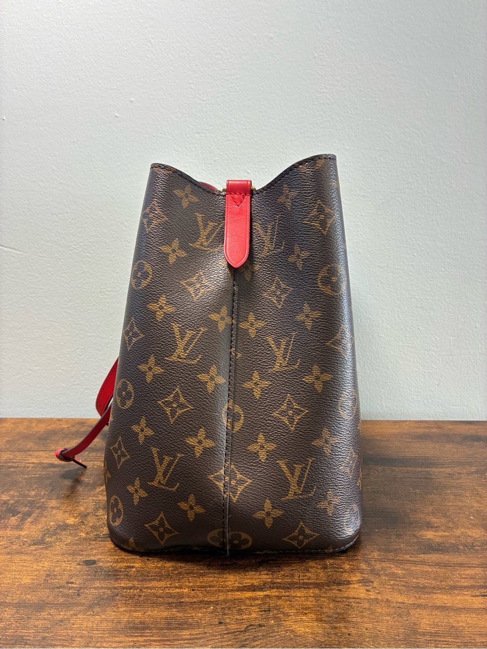 Louis Vuitton Monogram Drawstring Shoulder Bag with Red Trim - Picture 5 of 11